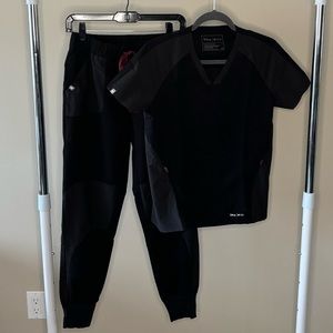 DISNEY X FIGS SCRUB SET MICKEY MOUSE BLACK LIMITED EDITION